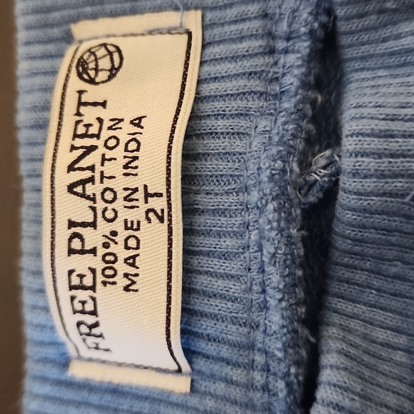 Free Planet onesie and pants size 2T - Picture 2 of 8